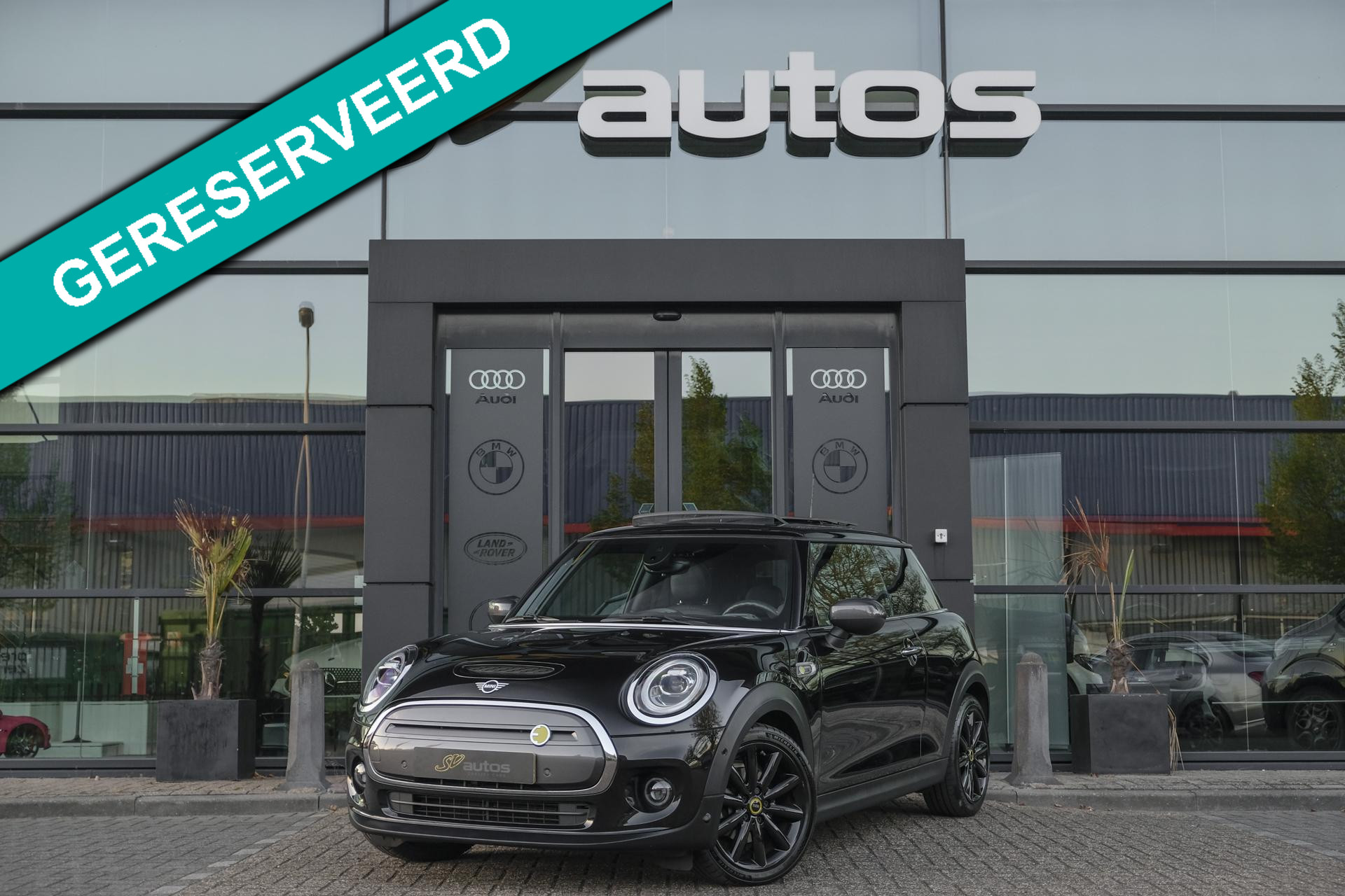 MINI Electric Mini Cooper SE 184pk 33 kWh 44636795-0.jpg | SVautos