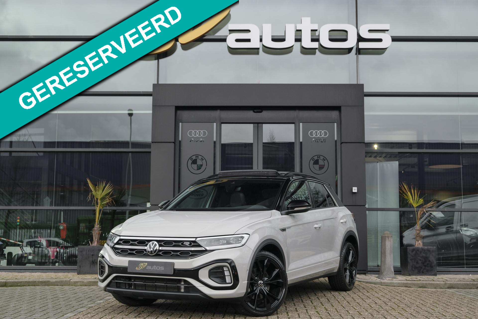 Volkswagen T-Roc 1.5 TSI 150pk DSG 3x R-Line 47541664-0.jpg | SVautos