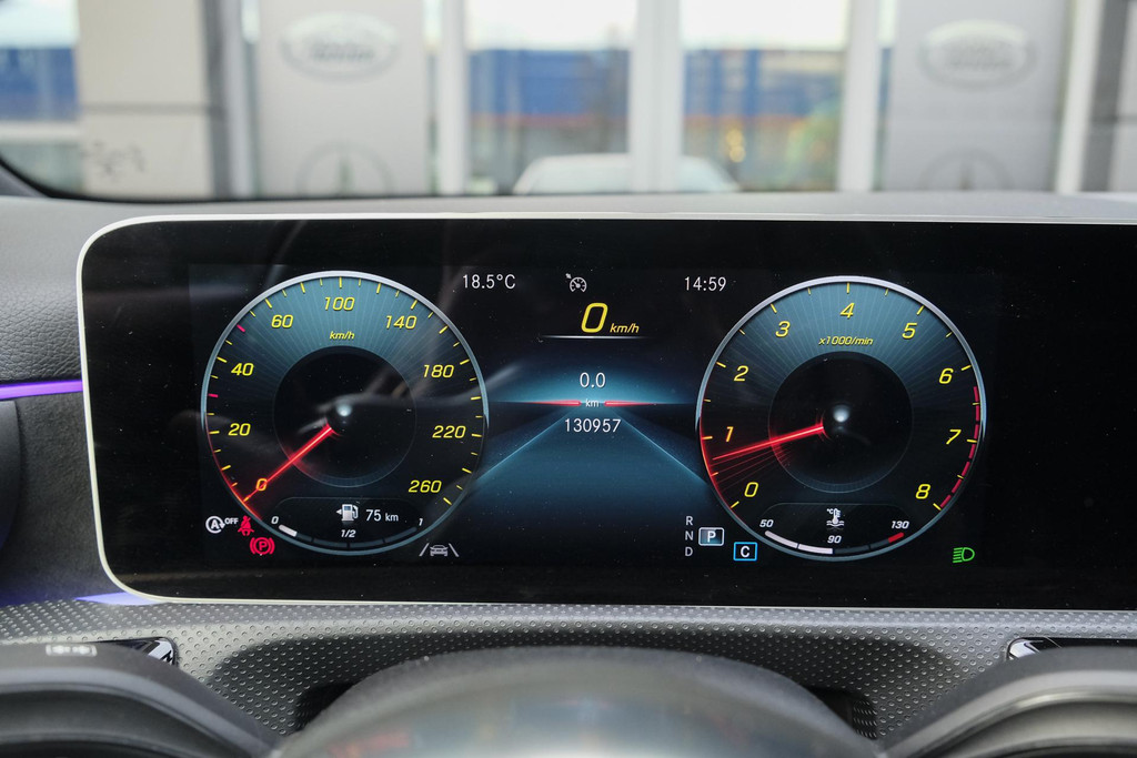 Mercedes-Benz A-Klasse A220 Benzine AMG 190pk 48960061-37.jpg | SVautos